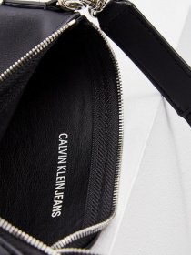 Крос-боді Calvin Klein модель K60K607462_BDS0 Фото