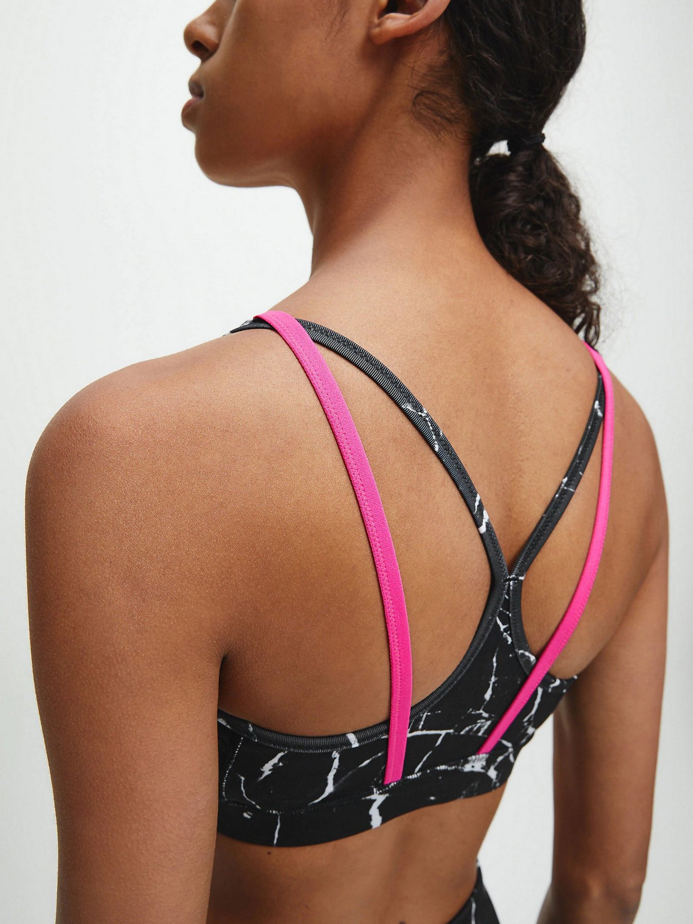 Топ спортивный Calvin Klein Low Support модель 00GWT0K114-007 Фото