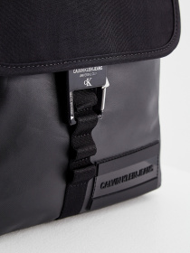 Крос-боді Calvin Klein модель K50K506359_BDS0 Фото