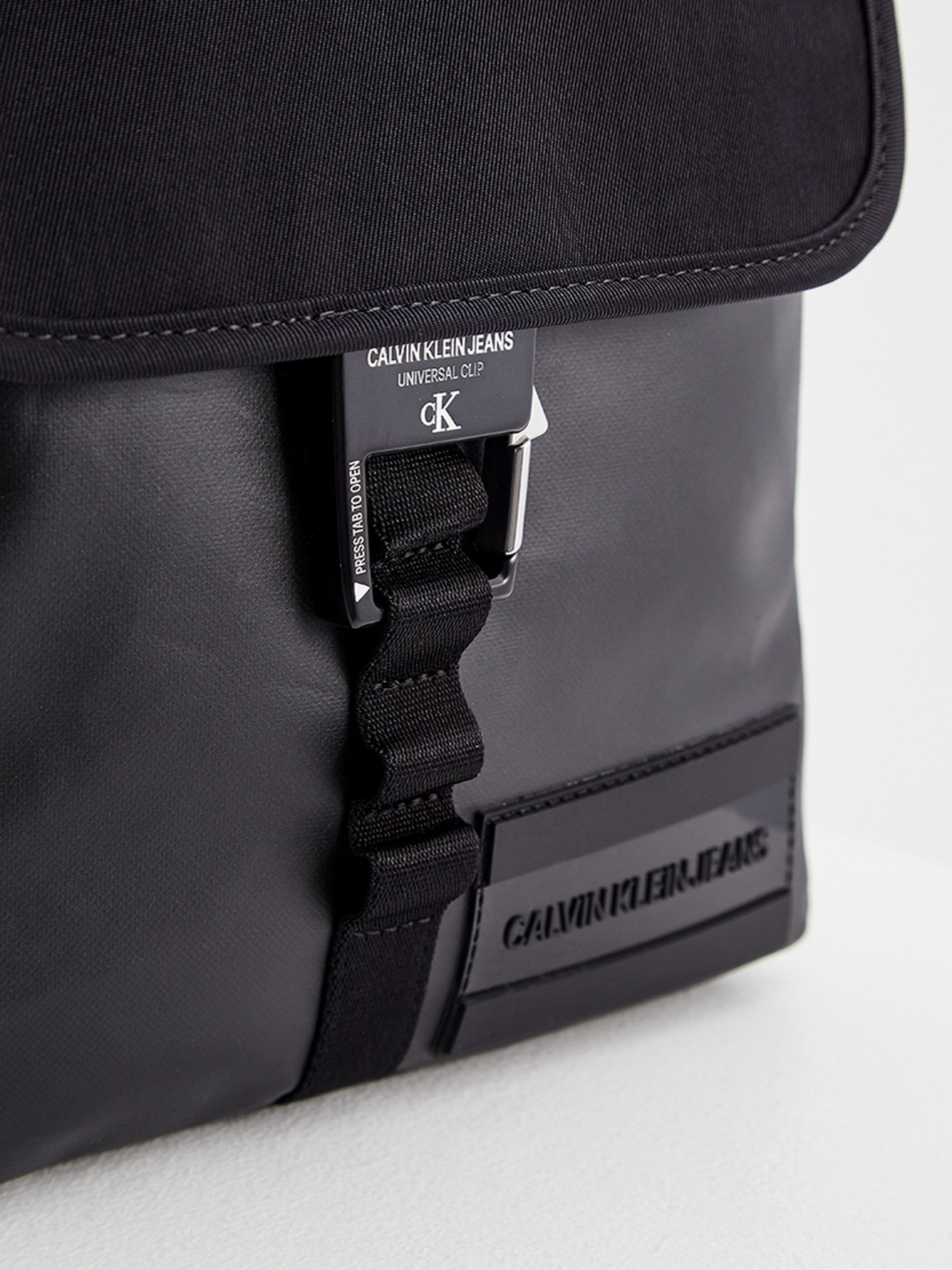 Крос-боді Calvin Klein модель K50K506359_BDS0 Крос-боді Calvin Klein модель K50K506359_BDS0 Фото