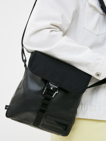 Крос-боді Calvin Klein модель K50K506359_BDS0 Крос-боді Calvin Klein модель K50K506359_BDS0 Фото