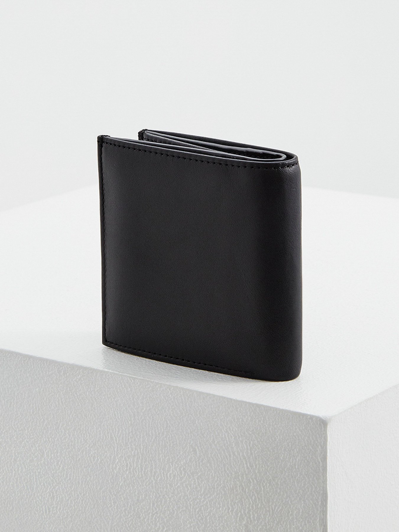 Гаманець Calvin Klein модель K50K506388_BAX0 Фото