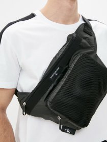 Крос-боді Calvin Klein модель K50K506640_BDS0 Фото