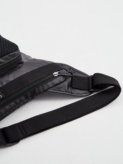 Кросс-боди Calvin Klein модель K50K506640_BDS0 — фото 3 - INTERTOP