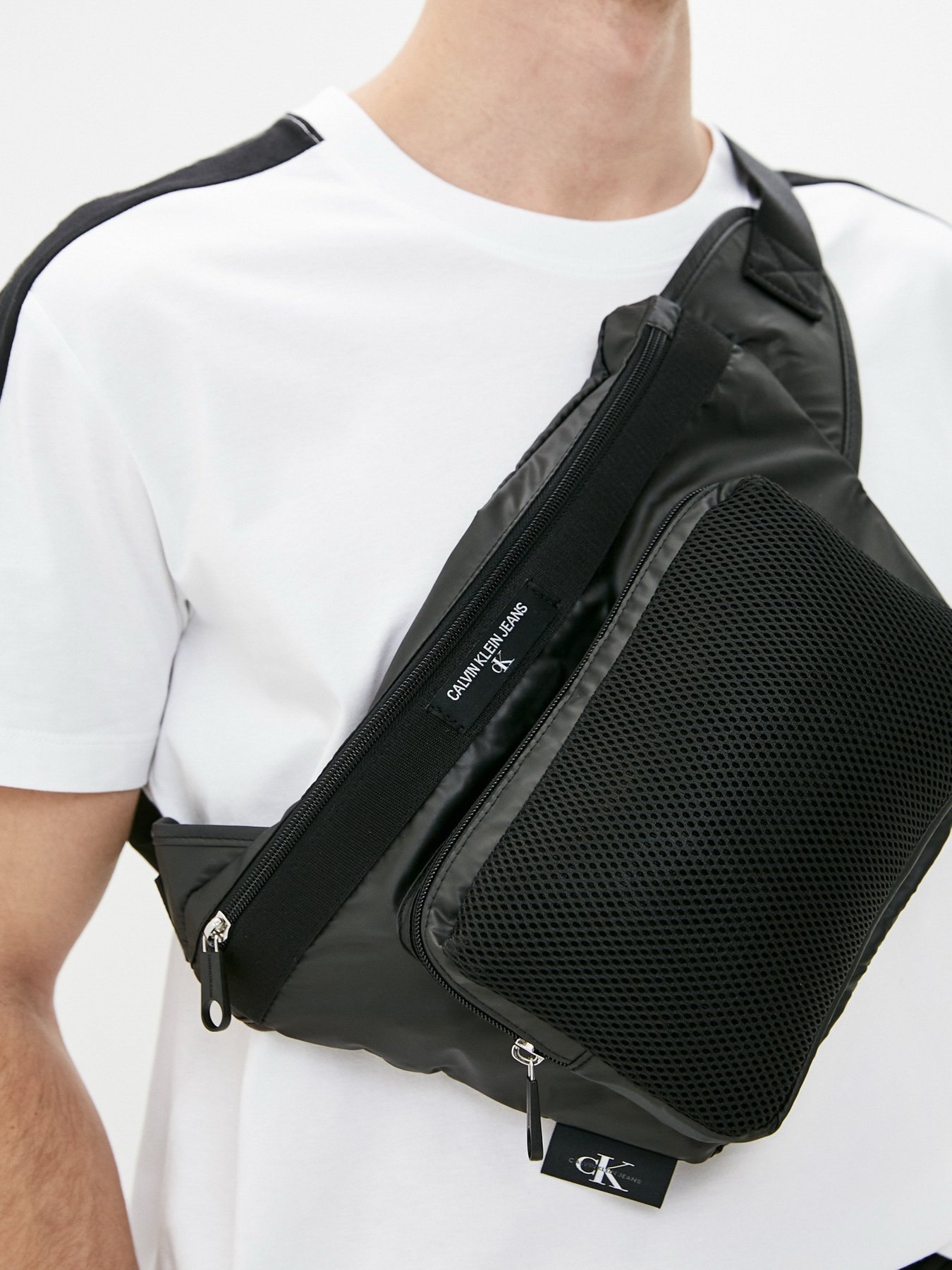Кросс-боди Calvin Klein модель K50K506640_BDS0 Фото