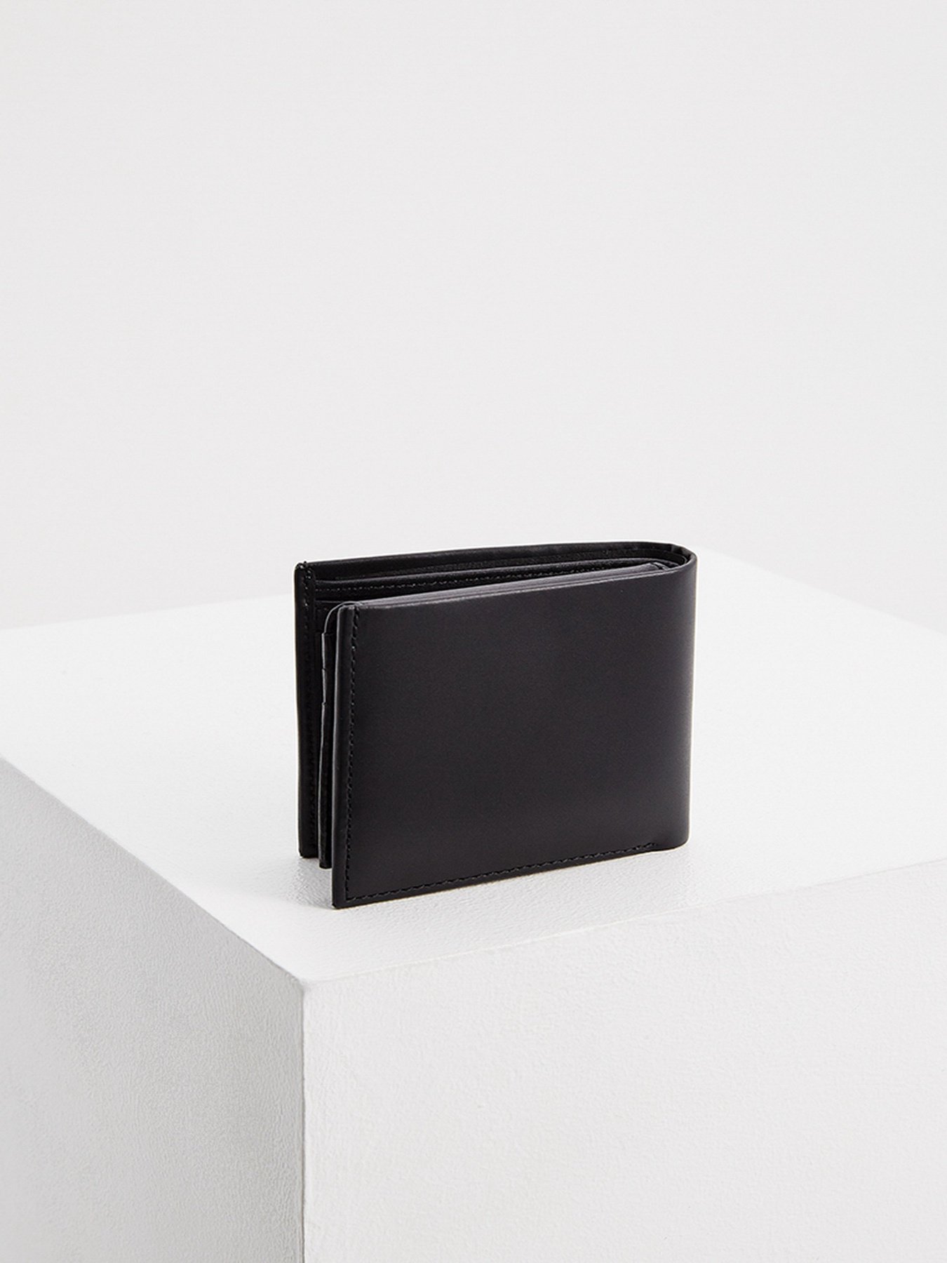 Кошелек Calvin Klein модель K50K506805_BDS0 Фото