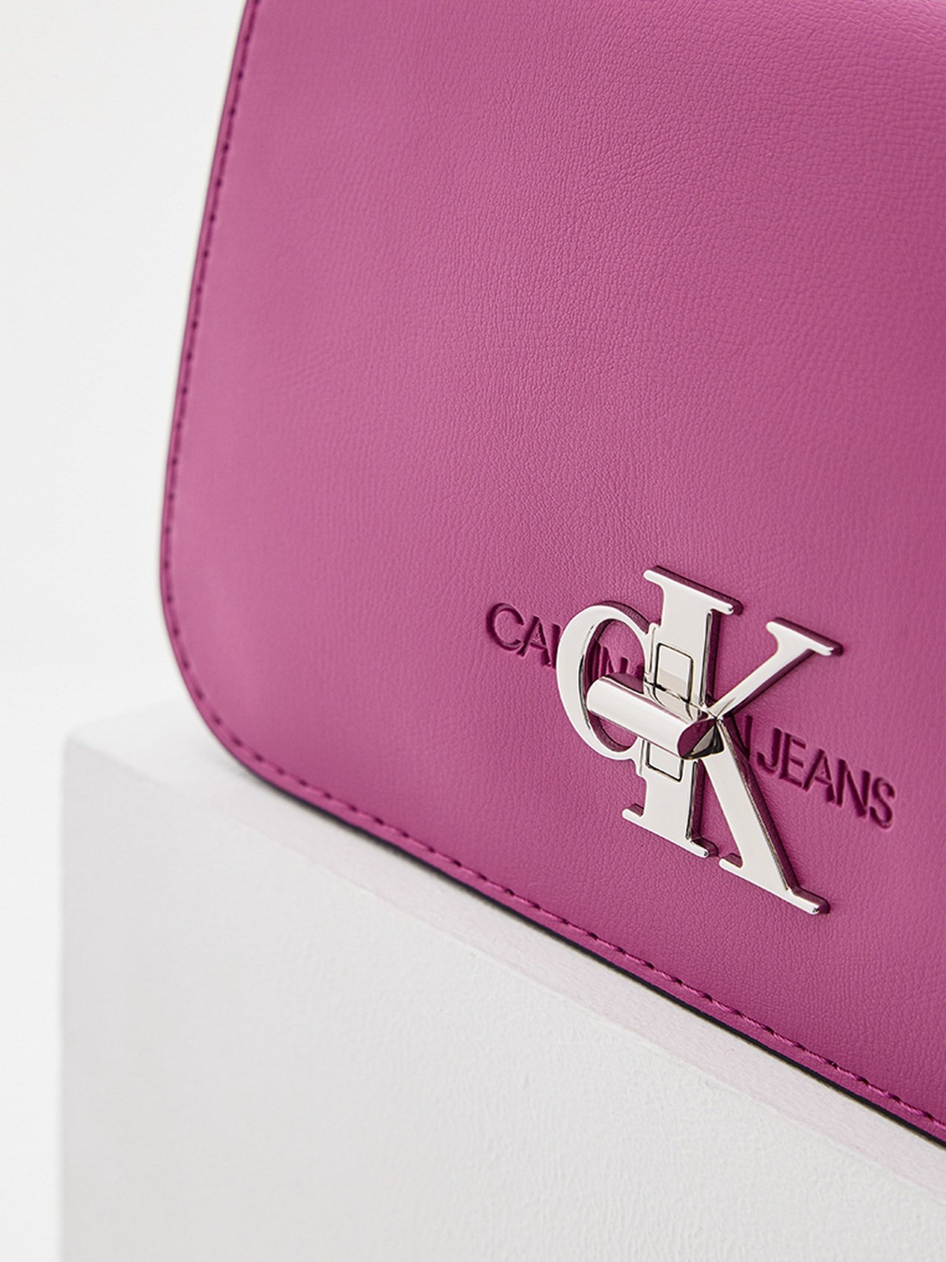 Кросс-боди Calvin Klein модель K60K607482_VIB0 Фото