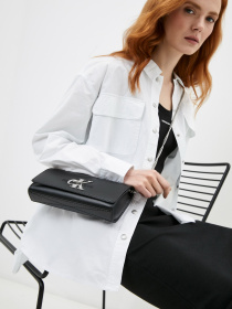 Кросс-боди Calvin Klein модель K60K607484_BDS0 Фото