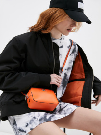 Кросс-боди Calvin Klein модель K60K607485_SEA0 Фото