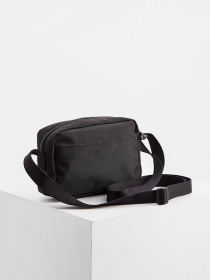 Кросс-боди Calvin Klein модель K60K607577_BDS0 Фото