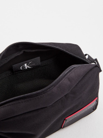 Кросс-боди Calvin Klein модель K60K607577_BDS0 Фото