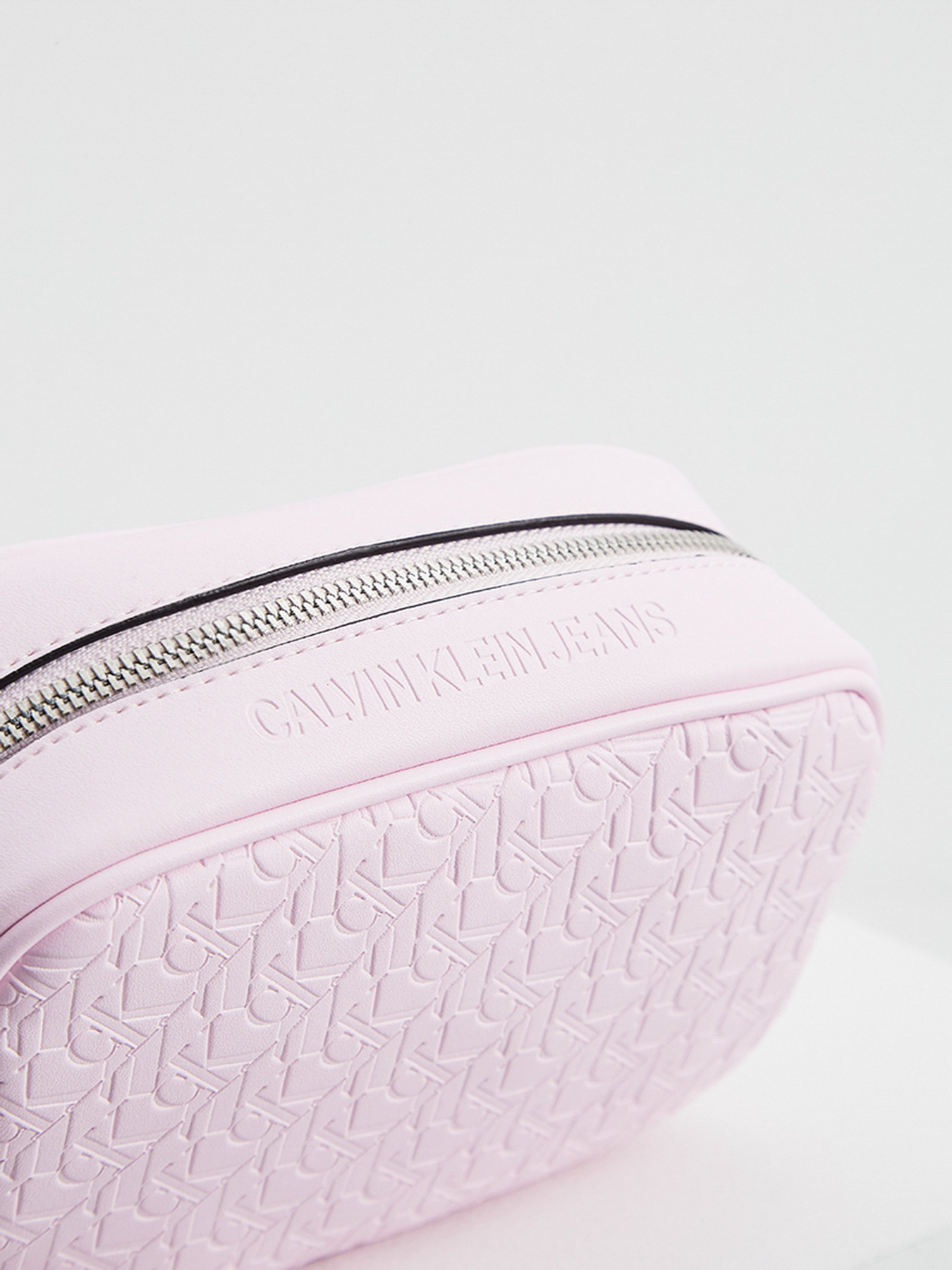 Кросс-боди Calvin Klein модель K60K608141_TN90 Фото