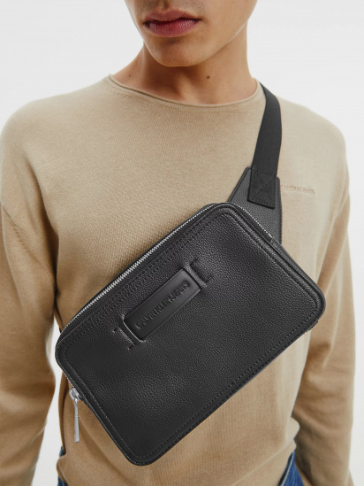 Поясна сумка Calvin Klein модель K50K506946_BDS — фото 4 - INTERTOP