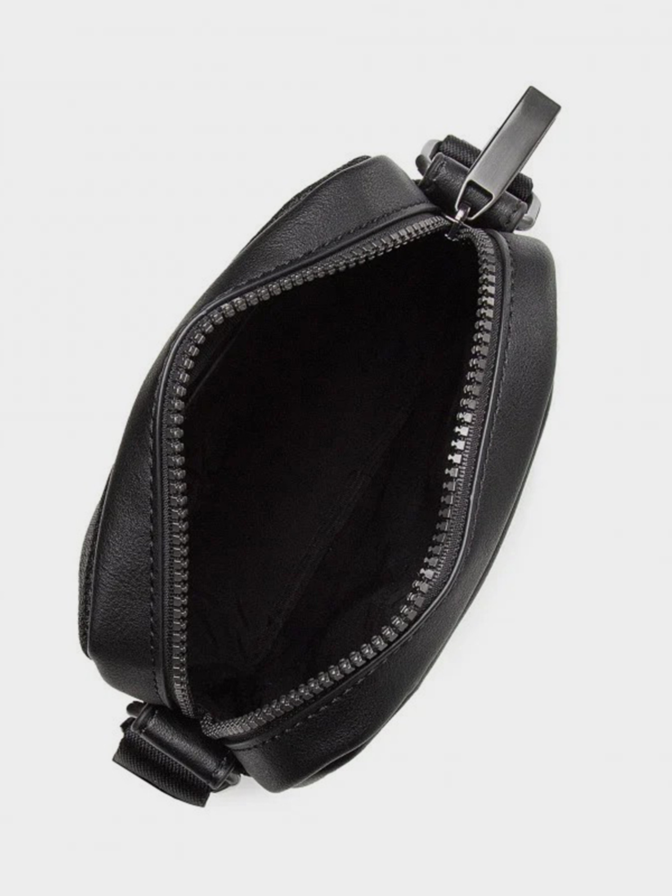 Мессенджер Calvin Klein модель K50K506975_BAX Фото