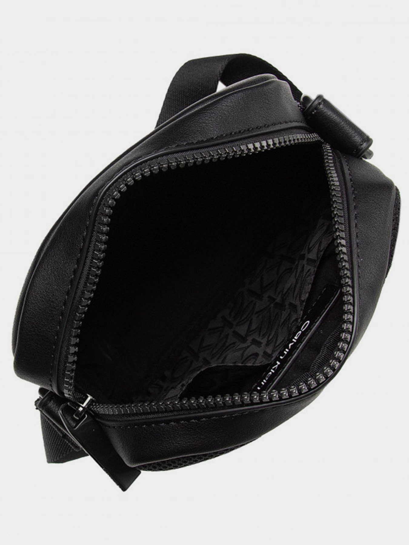 Мессенджер Calvin Klein модель K50K506975_PA3 Фото