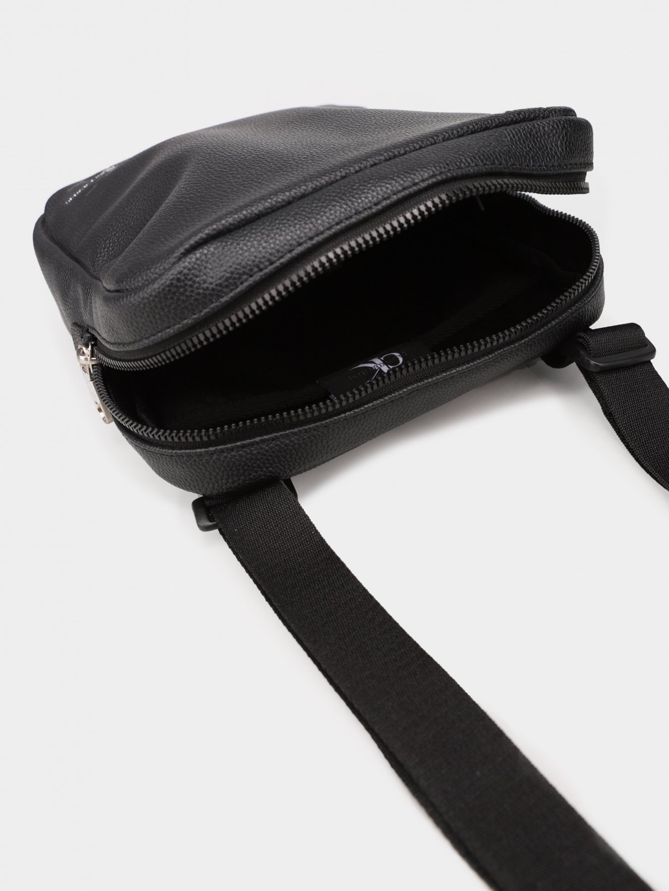 Мессенджер Calvin Klein модель K50K507216_BDS Фото