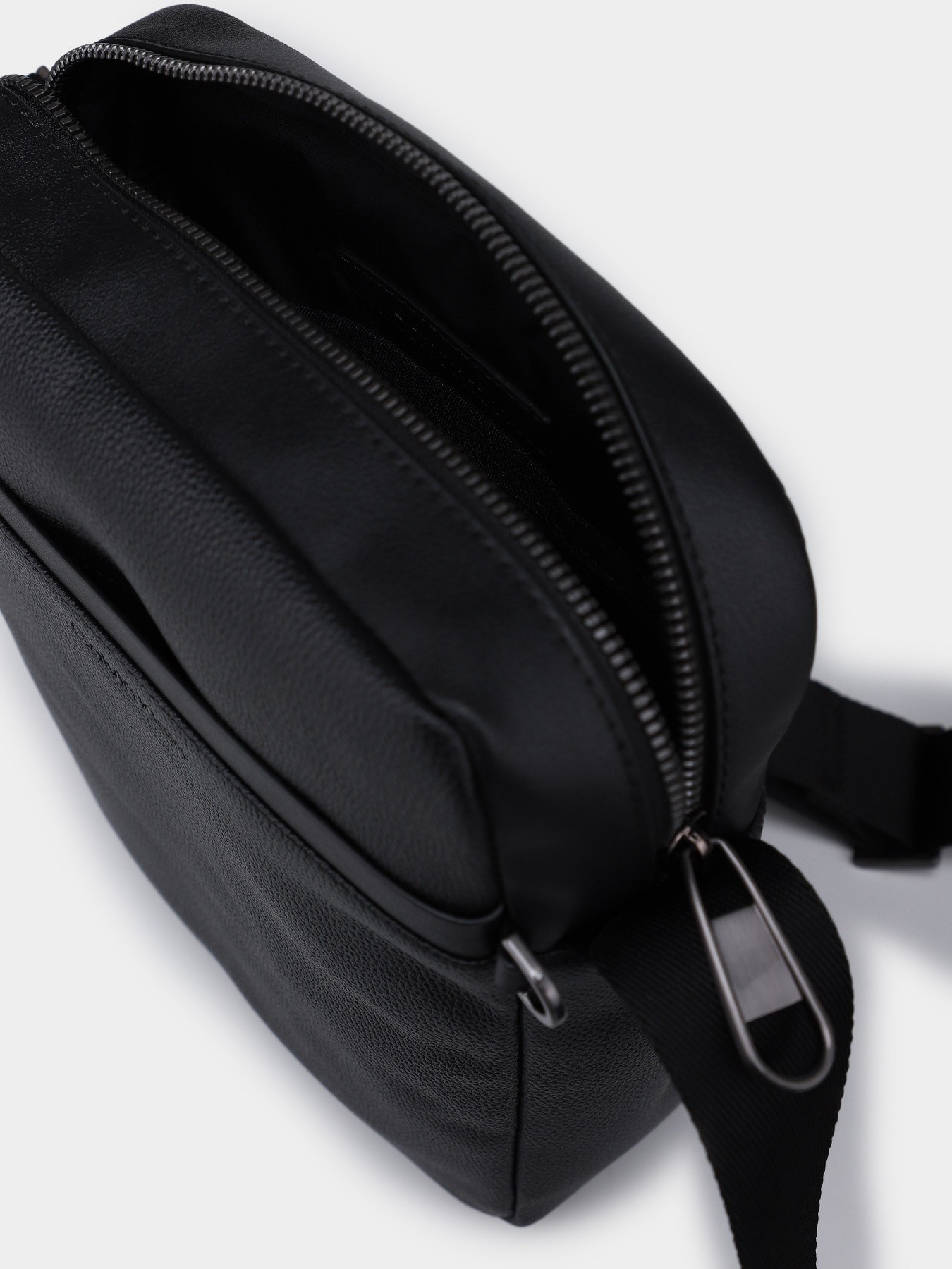 Мессенджер Calvin Klein модель K50K507307_BAX Фото