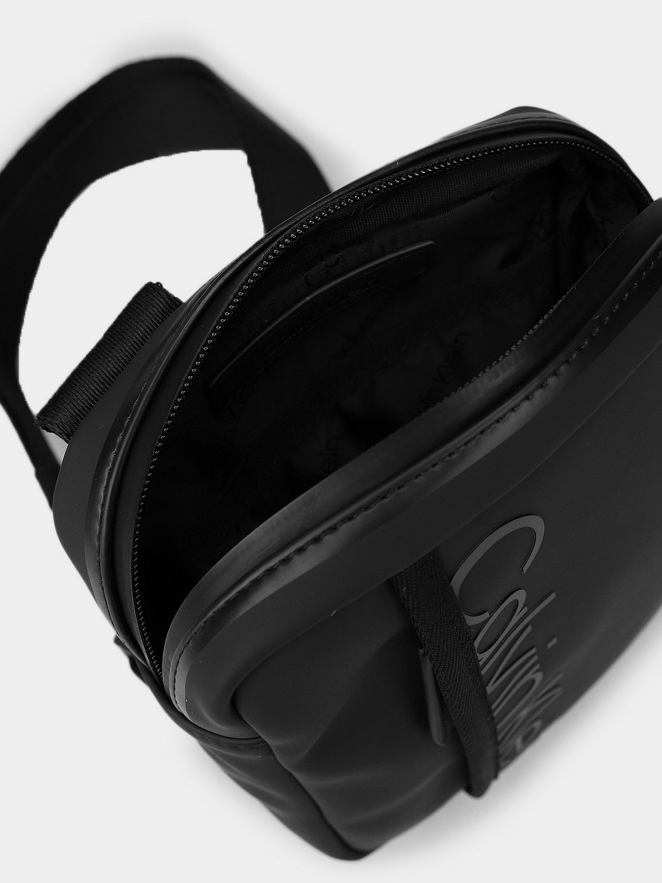 Мессенджер Calvin Klein модель K50K507303_BAX Фото