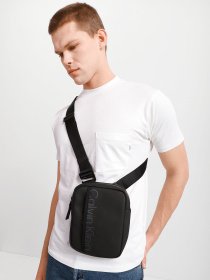 Мессенджер Calvin Klein модель K50K507303_BAX Фото