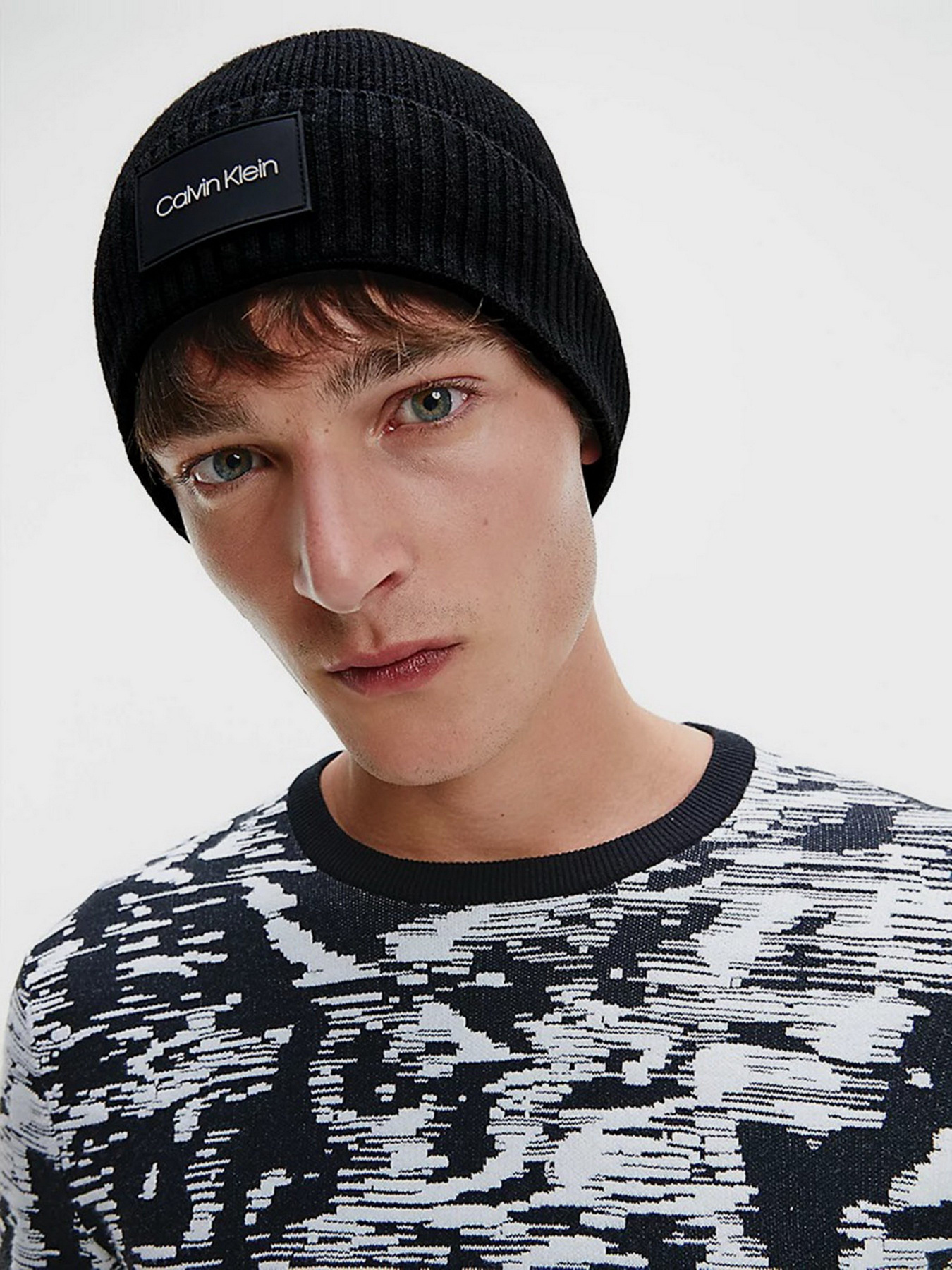 Шапка Calvin Klein Ttw Patch Rib модель K50K507529_BAX Шапка Calvin Klein Ttw Patch Rib модель K50K507529_BAX Фото