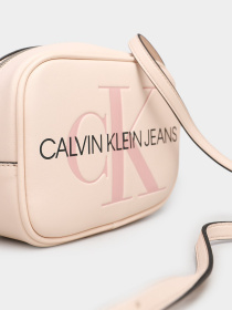 Кросс-боди Calvin Klein модель K60K608373_AEO Фото