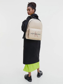 Рюкзаки Calvin Klein Sculpted Campus BP40 Mono модель K60K608375_AEO Фото