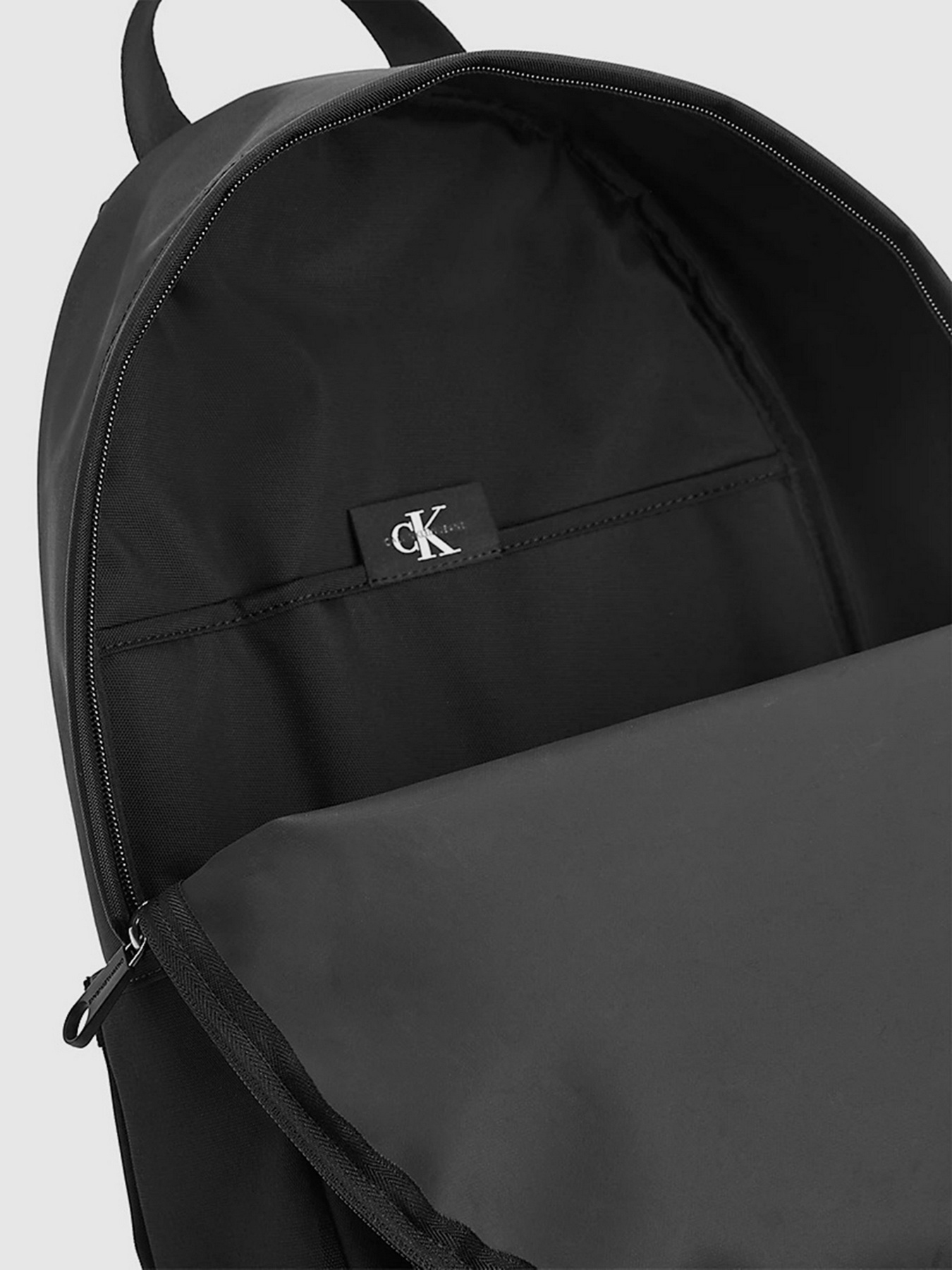 Рюкзаки Calvin Klein Sport Essential Campus BP40 модель K60K608841_BDS Фото