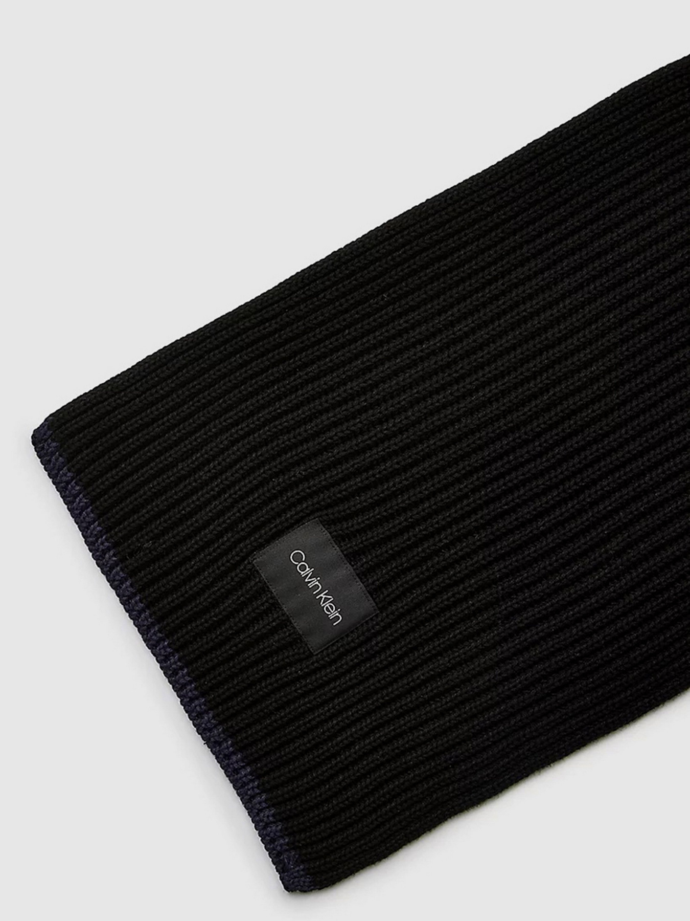 Шапка/шарф Calvin Klein Contrast Edge Beanie Scarf модель K50K507499_BAX Фото