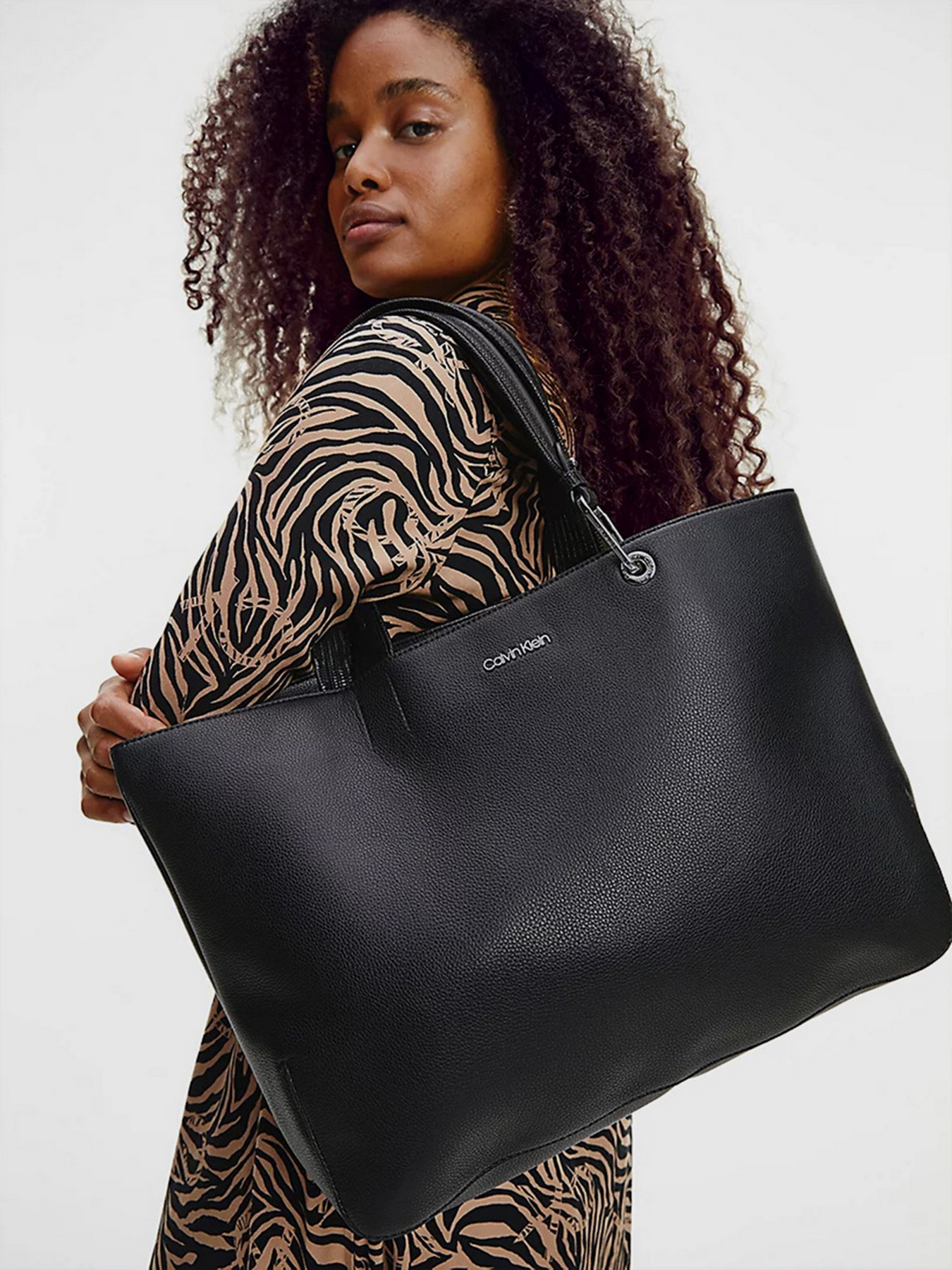 Шопер Calvin Klein модель K60K608442_BAX Фото