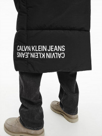 Пуховик Calvin Klein Sustainable Crinkle модель J30J318656_BEH Фото