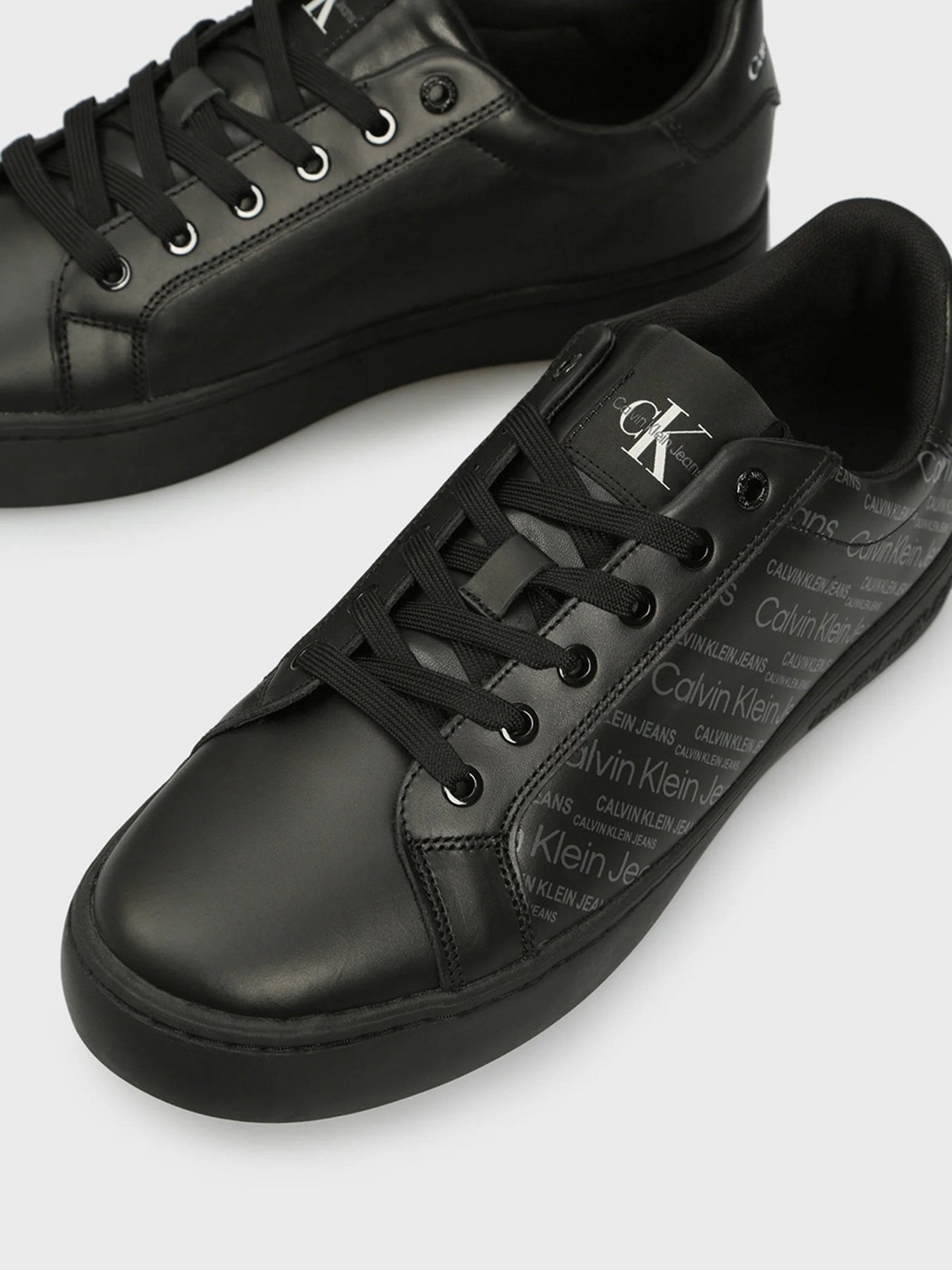 Кеды низкие Calvin Klein модель YM0YM00373-BDS Фото