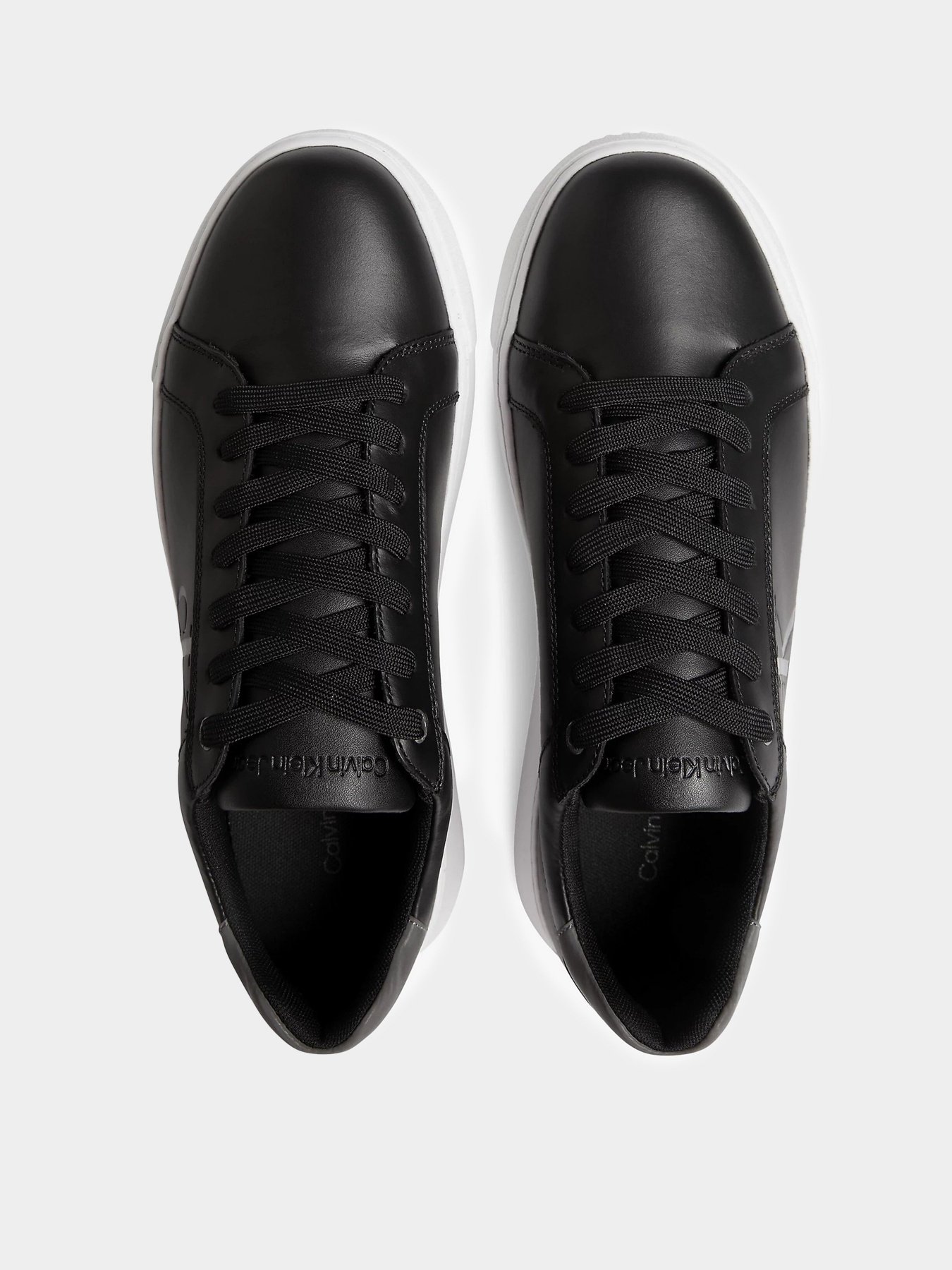 Кроссовки Calvin Klein Chunky Cupsole Laceup Low модель YM0YM00536-00T Фото