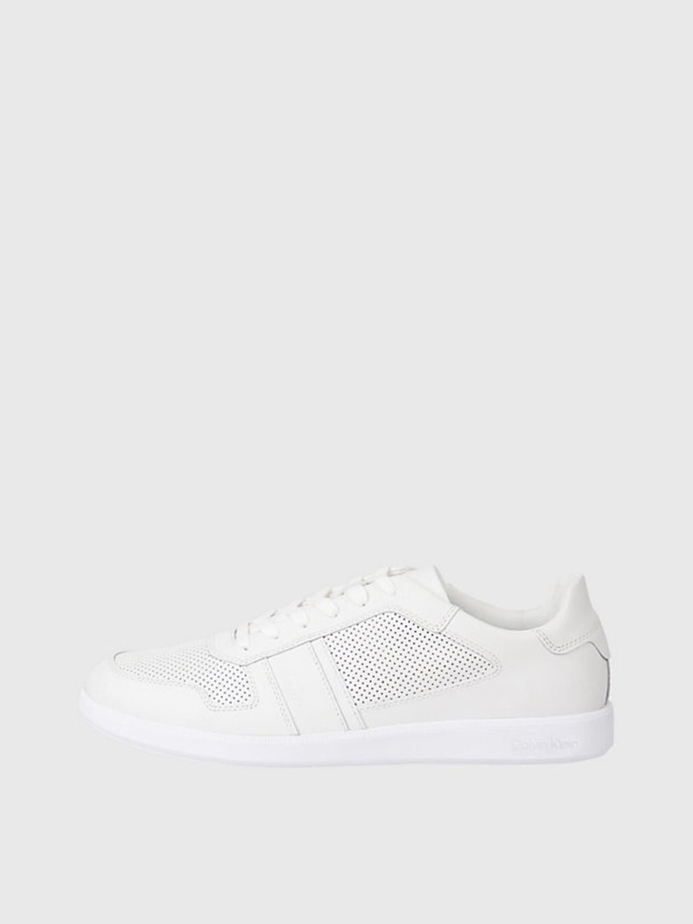 Кеди низькі Calvin Klein Low Top Lace Up Lth модель HM0HM00471-01S Кеди низькі Calvin Klein Low Top Lace Up Lth модель HM0HM00471-01S Фото