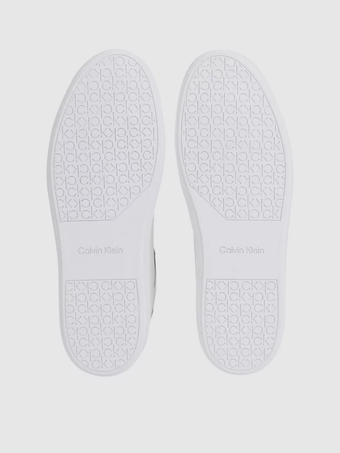 Кеди низькі Calvin Klein Low Top Lace Up Lth модель HM0HM00471-01S Кеди низькі Calvin Klein Low Top Lace Up Lth модель HM0HM00471-01S Фото