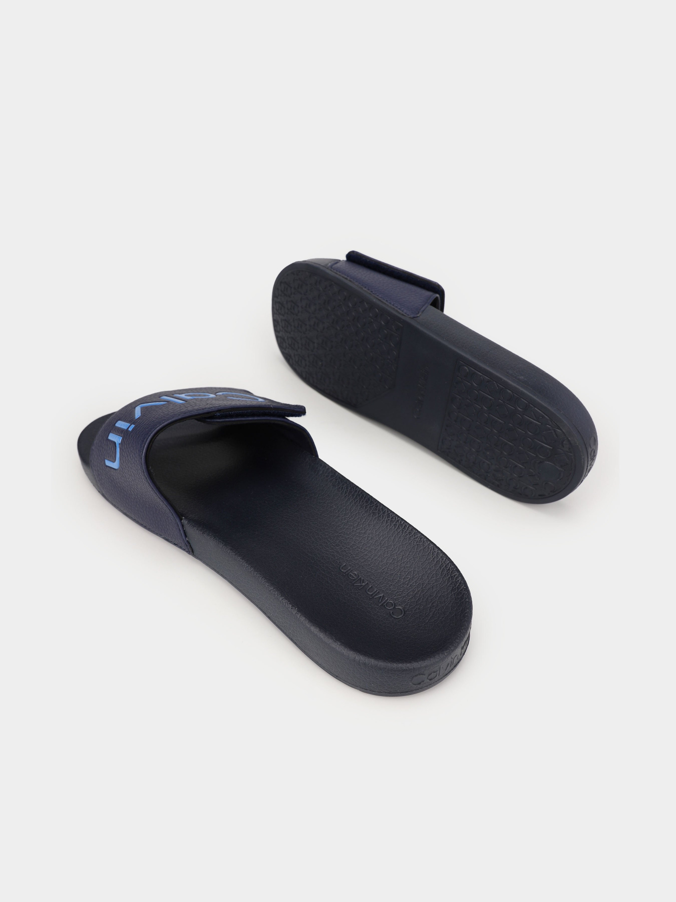 Шлепанцы Calvin Klein Adj Pool Slide Pu модель HM0HM00957-DW4 Фото