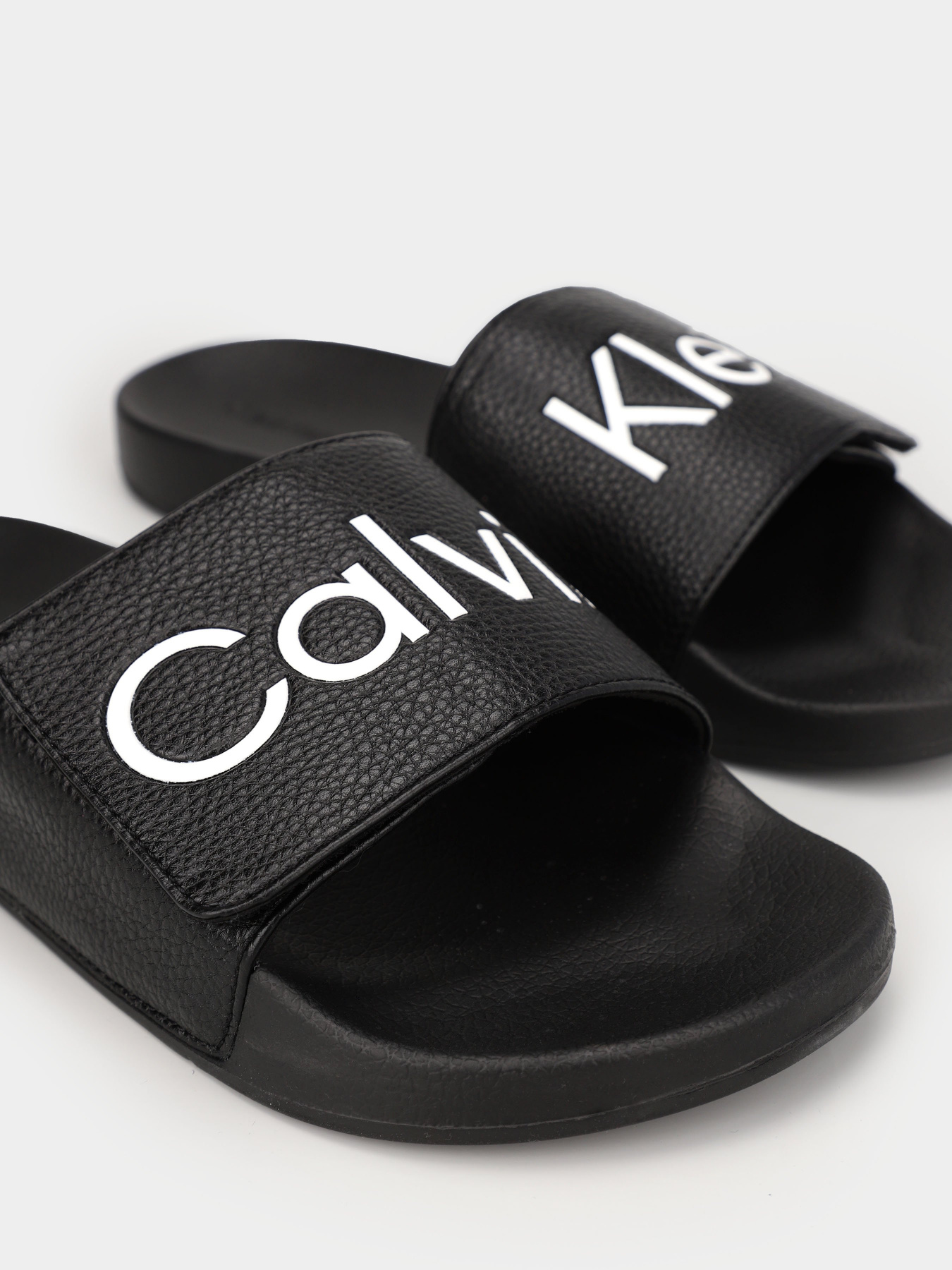 Шлепанцы Calvin Klein Adj Pool Slide Pu модель HM0HM00957-BEH Фото