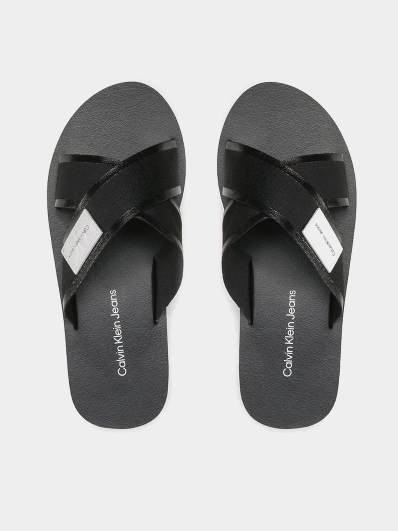 Шлепанцы Calvin Klein Crisscros Badge модель YM0YM00641-BDS Фото