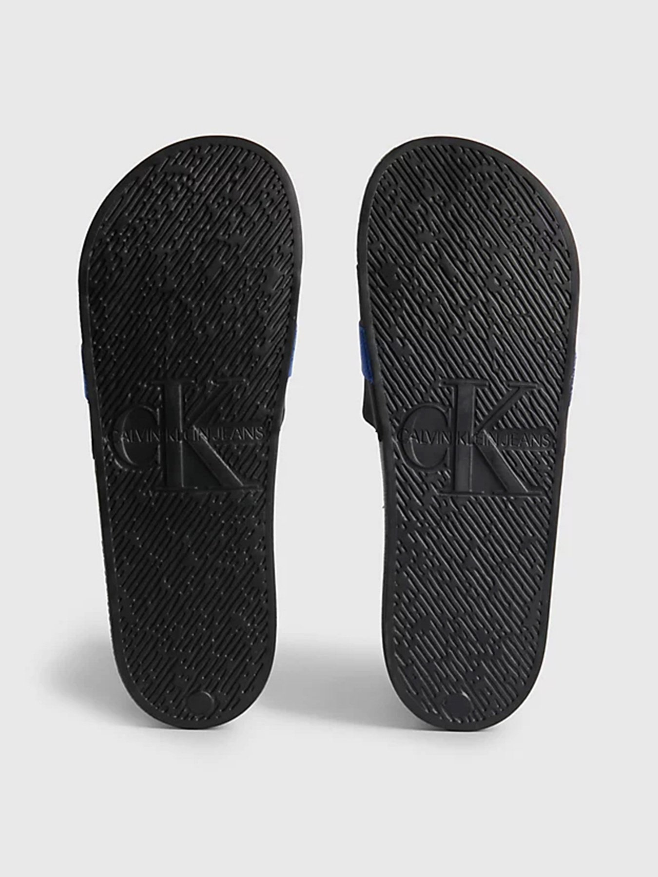 Шлепанцы Calvin Klein Slide Webbing модель YM0YM00663-0GP Фото