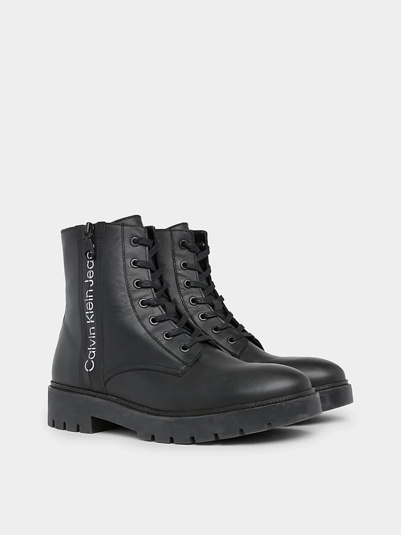 Ботинки Calvin Klein Combat Mid Laceup Boot W Zip модель YM0YM00262-0GK Фото