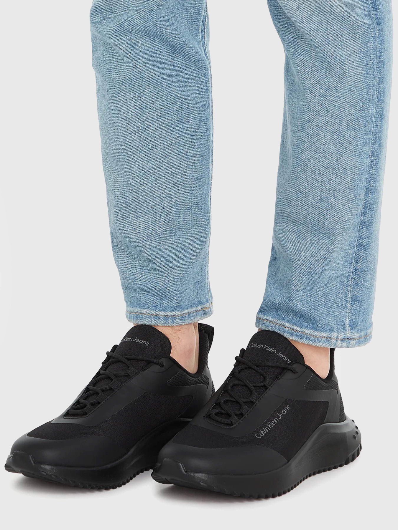 Кроссовки Calvin Klein Eva Runner Laceup Mesh модель YM0YM00811-0GT Фото