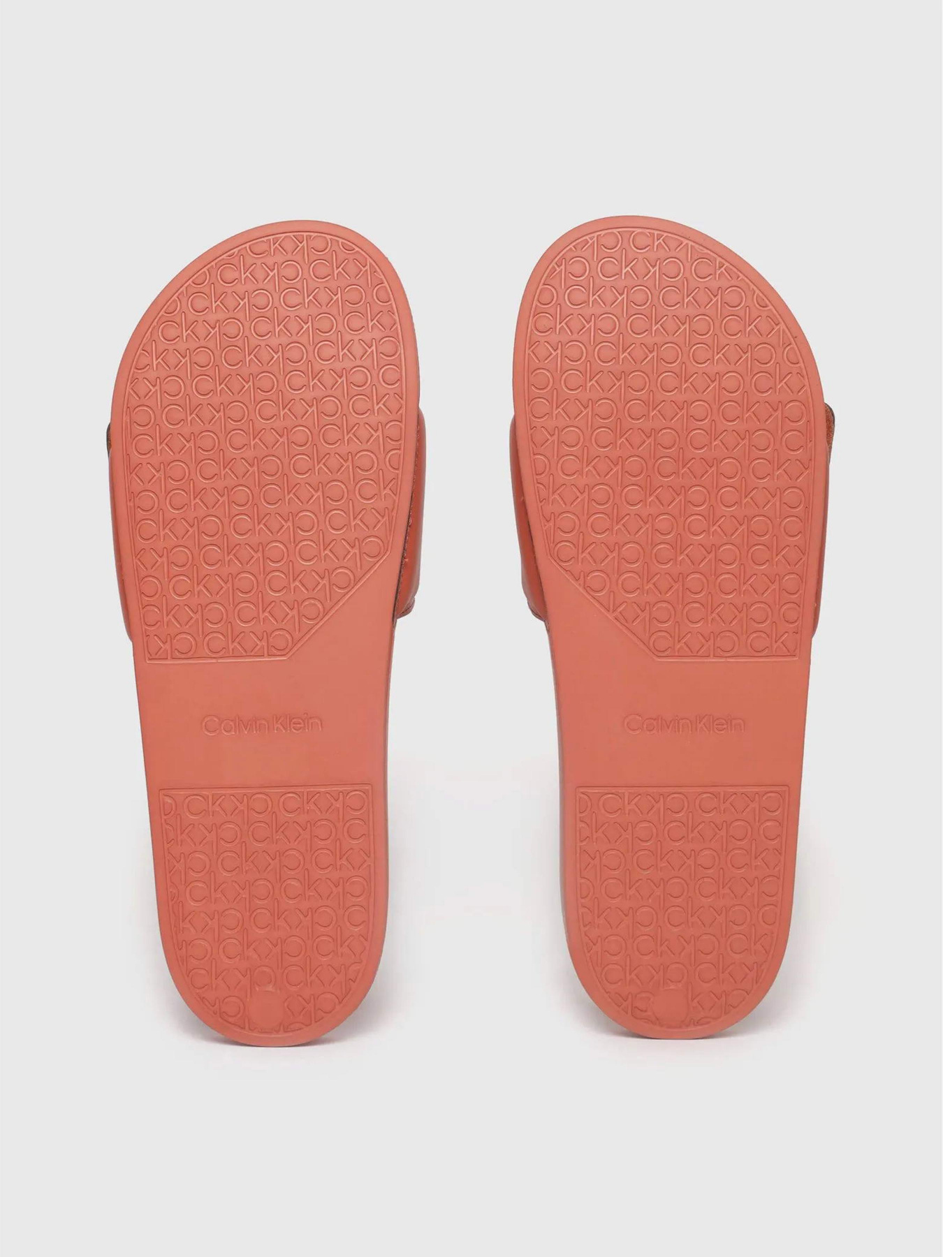 Шлепанцы Calvin Klein Pool Slide Adj модель HM0HM01357-GOZ Фото