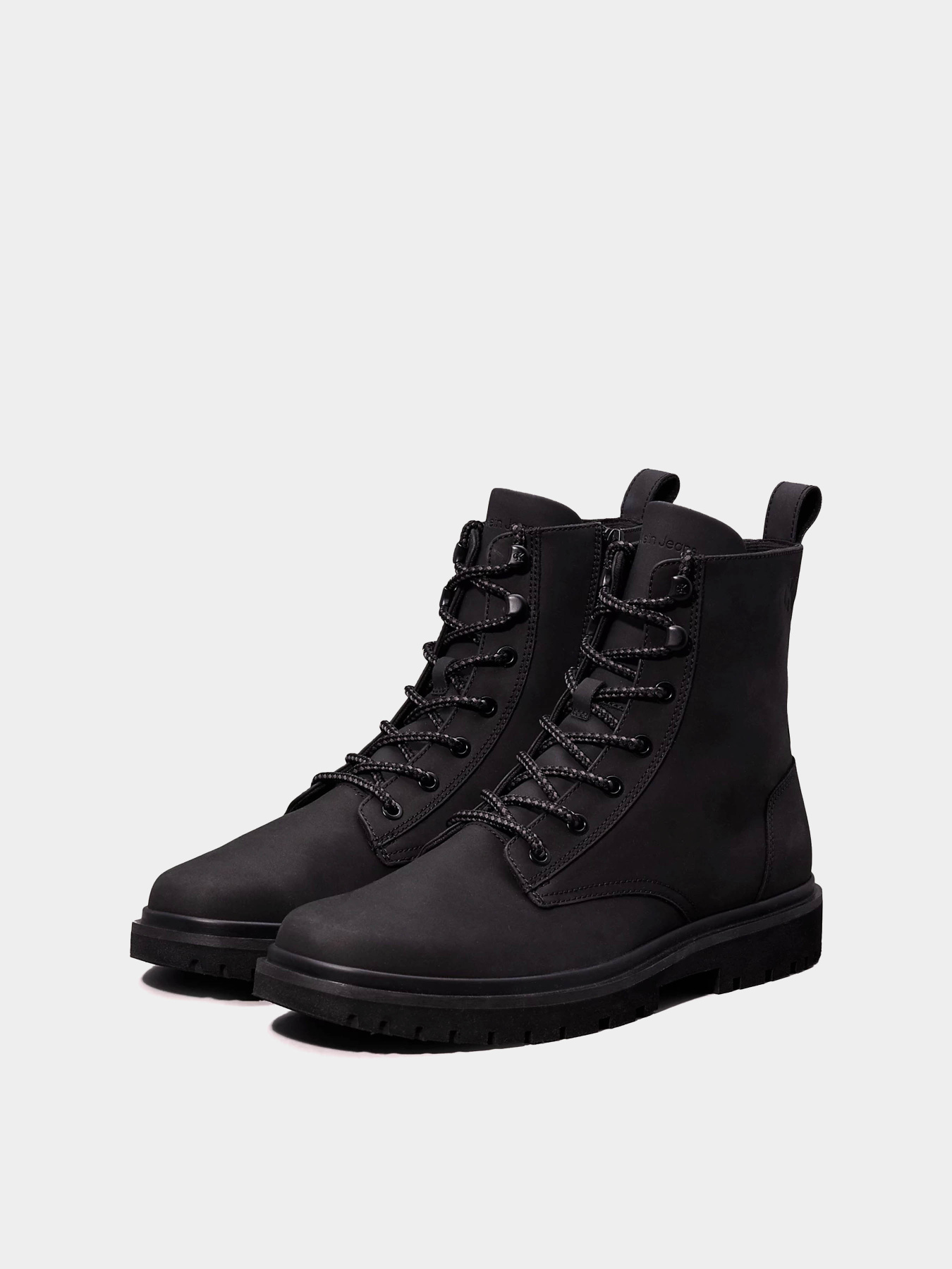 Ботинки Calvin Klein Eva Boot Mid Laceup Rebellious модель YM0YM01071-0GJ Фото