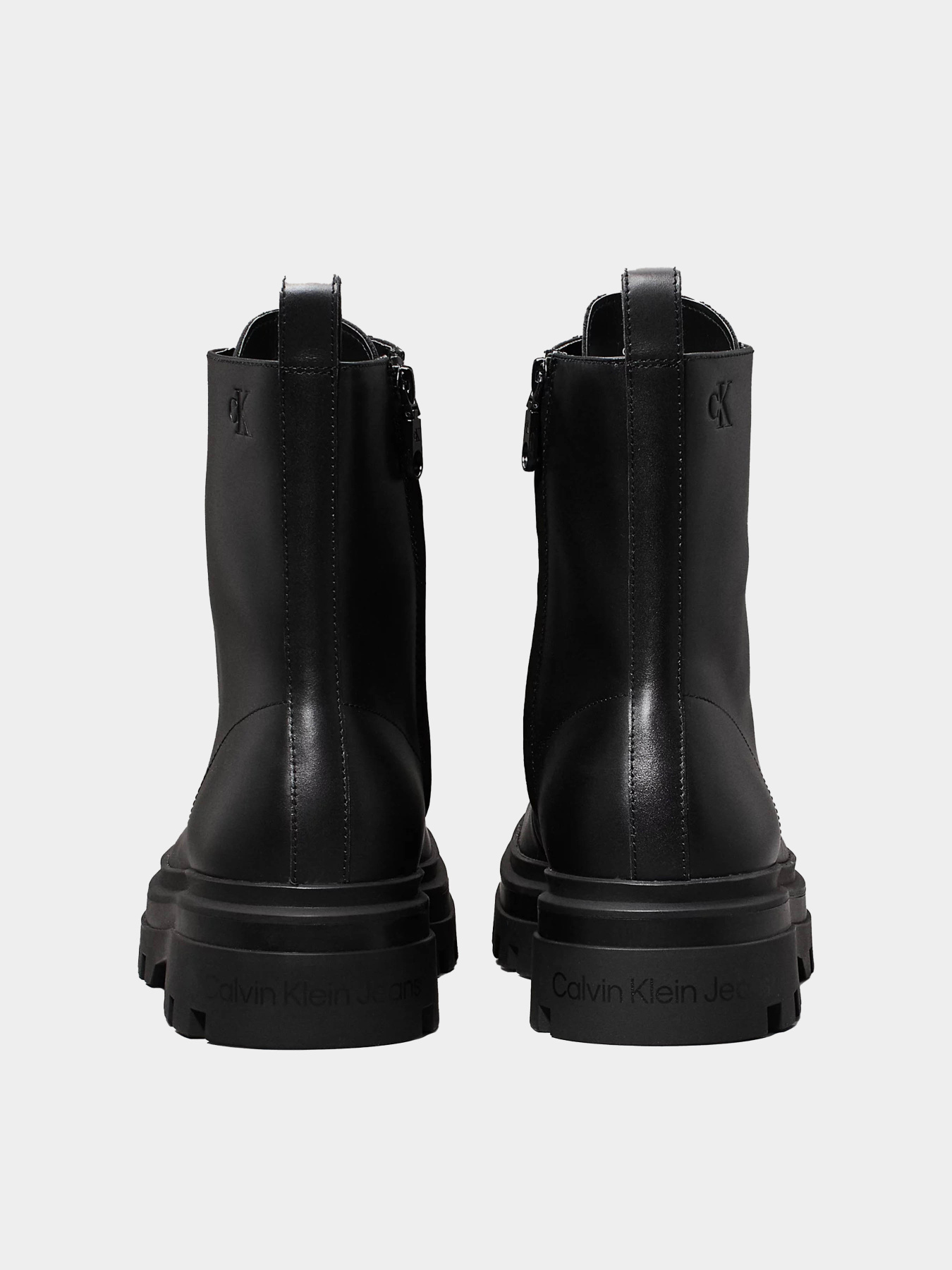 Ботинки Calvin Klein Lugged модель YM0YM01066-0GJ Фото