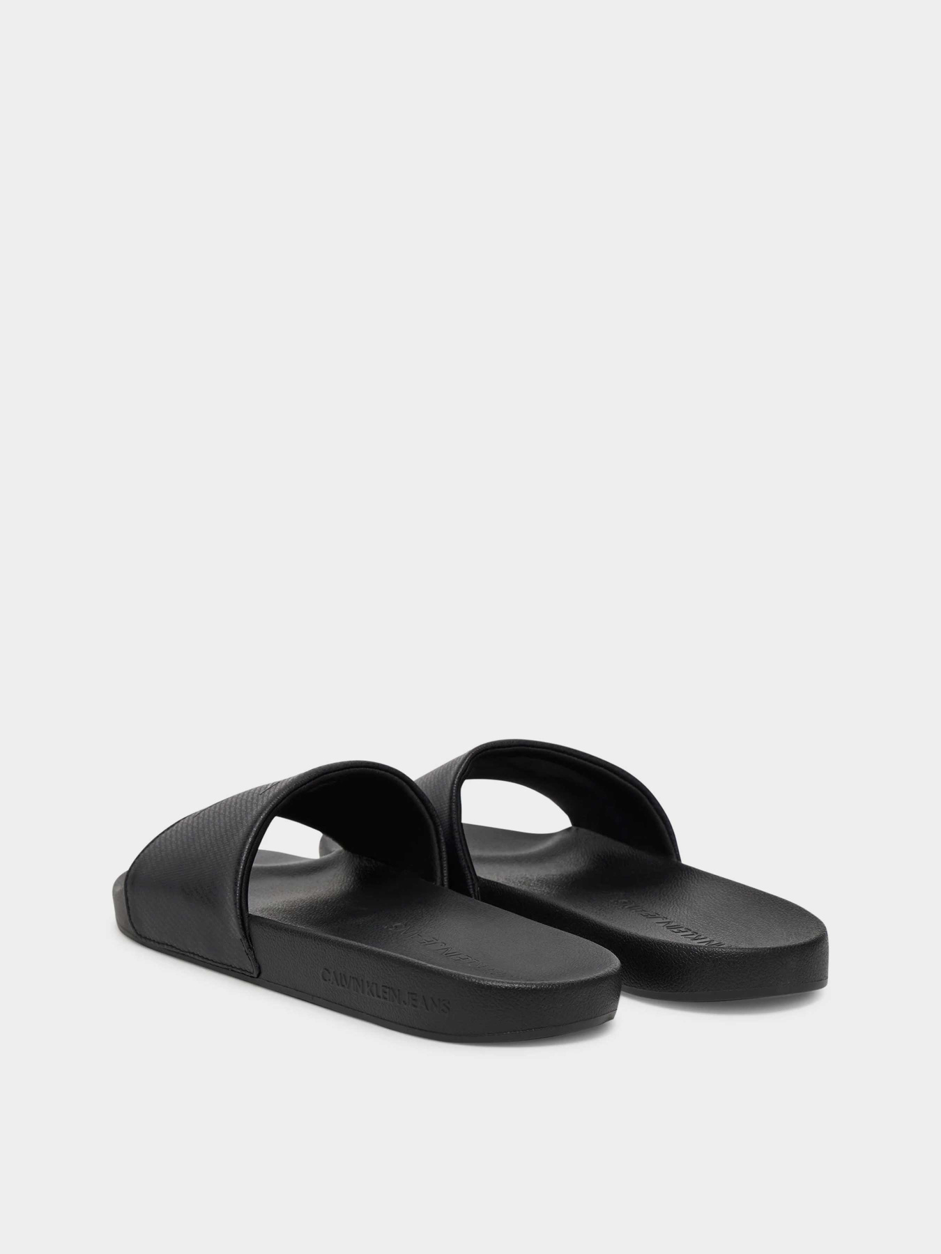 Шльопанці Calvin Klein модель YM0YM01269-0GJ Фото