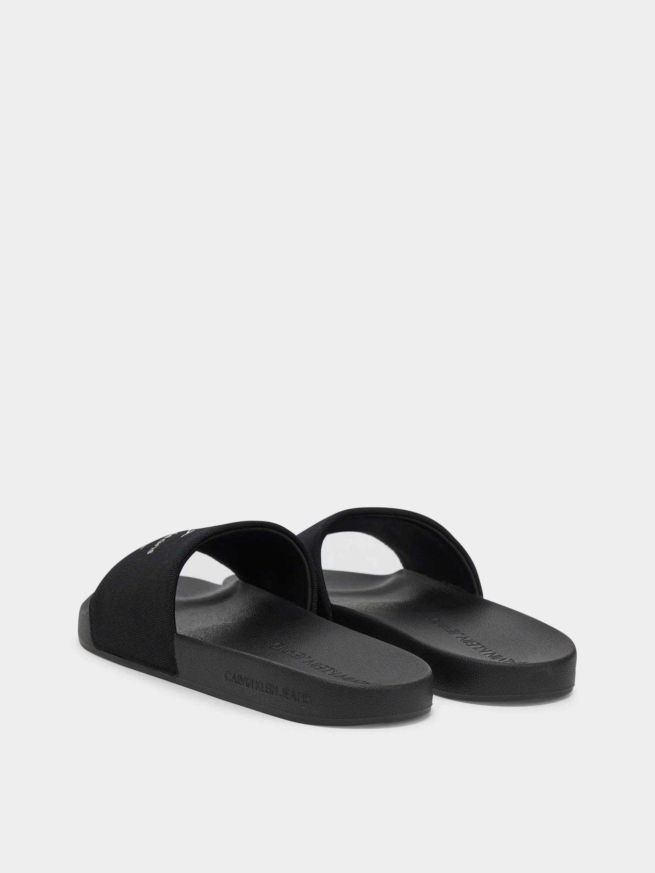 Шльопанці Calvin Klein модель YM0YM01271-0GJ Шльопанці Calvin Klein модель YM0YM01271-0GJ Фото