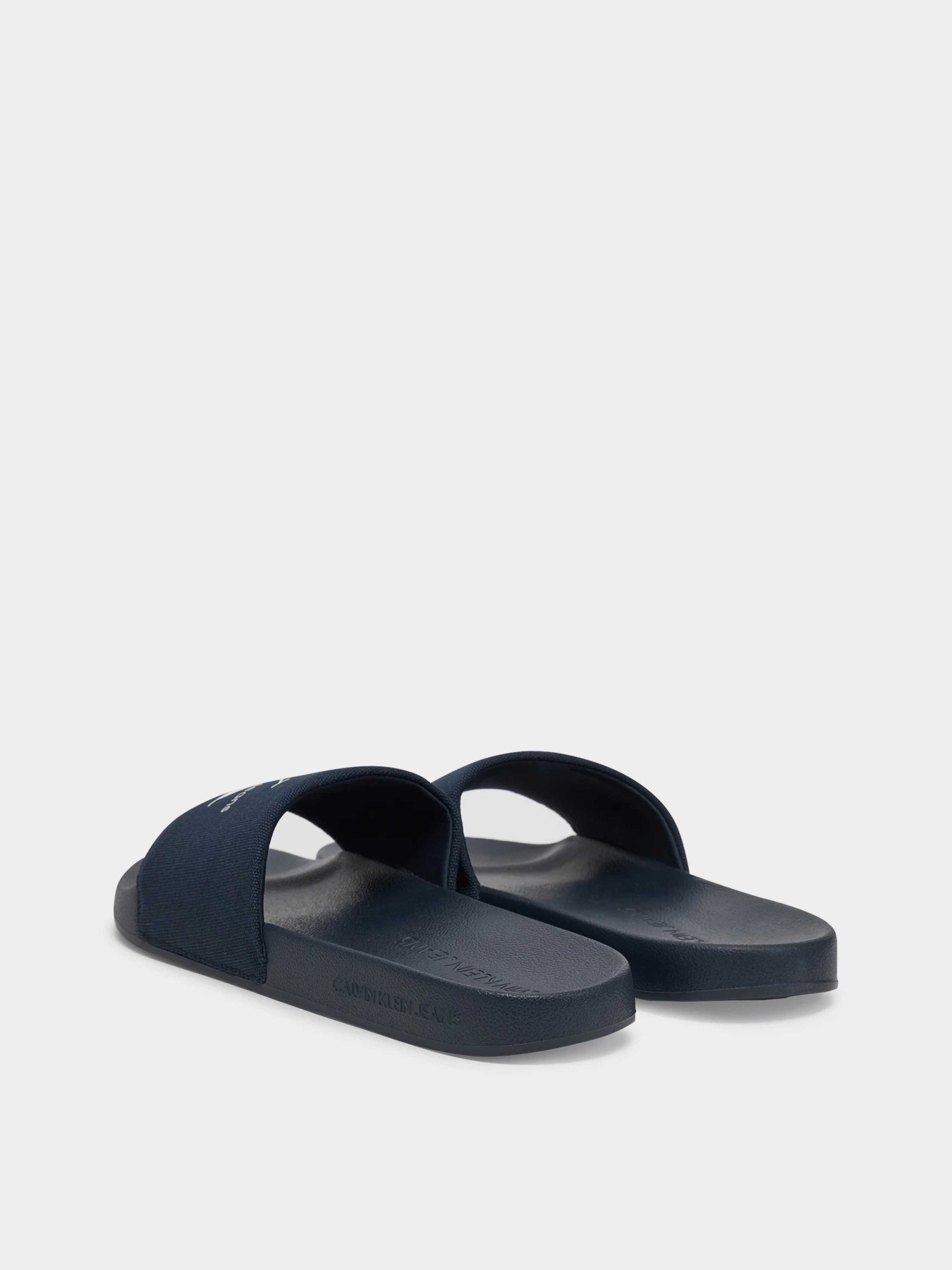 Шльопанці Calvin Klein модель YM0YM01271-DW4 Фото