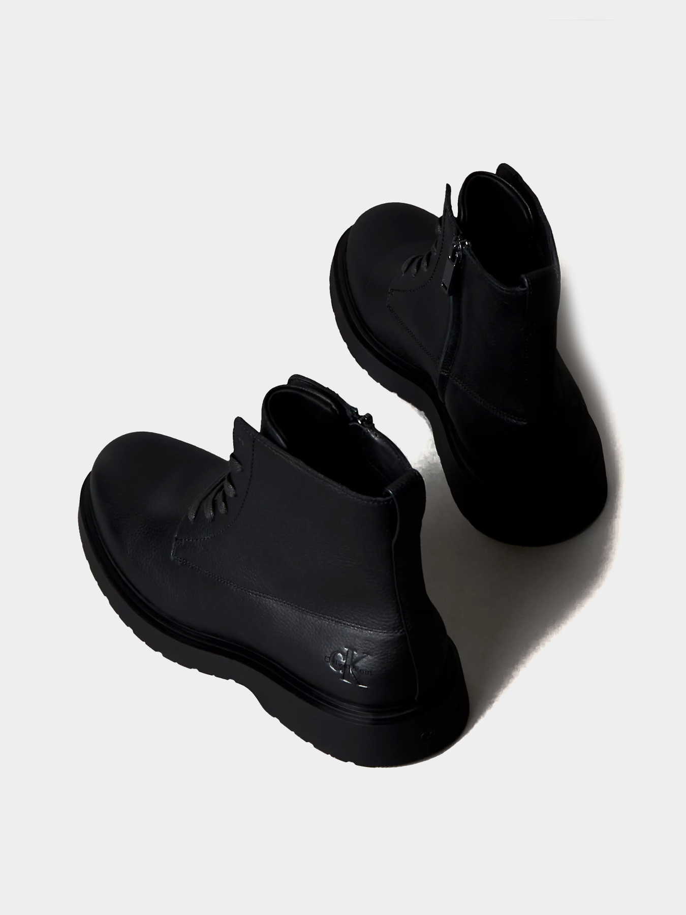 Ботинки Calvin Klein модель YM0YM01373-0GJ Фото