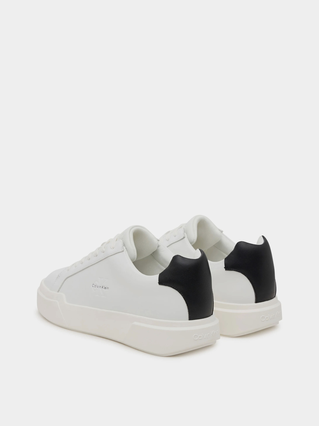 Кеды низкие Calvin Klein CHUNKY CUPSOLE LACEUP LTH модель YM0YM01344-02Y Фото