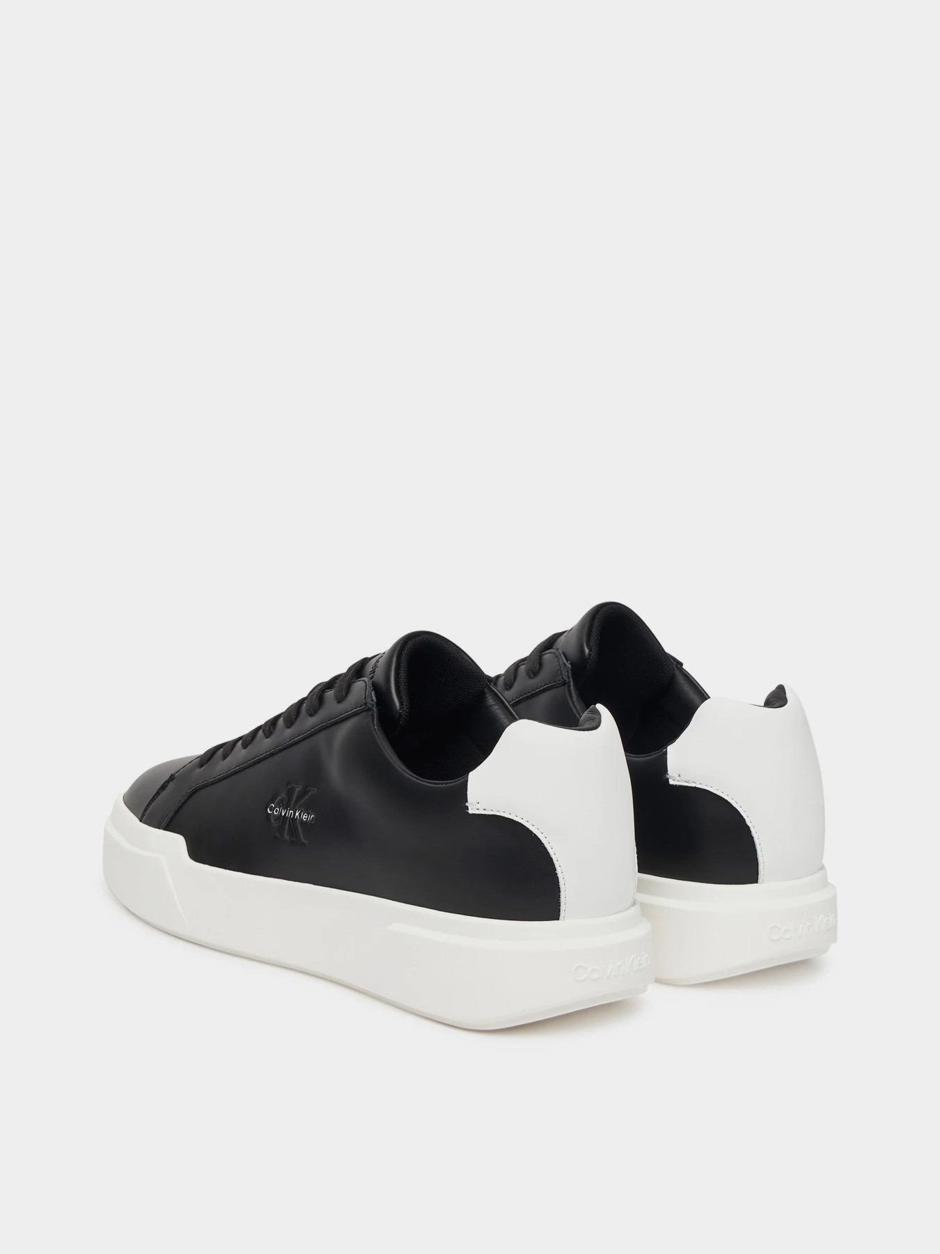 Кеди низькі Calvin Klein CHUNKY CUPSOLE LACEUP LTH модель YM0YM01344-0GM Кеди низькі Calvin Klein CHUNKY CUPSOLE LACEUP LTH модель YM0YM01344-0GM Фото