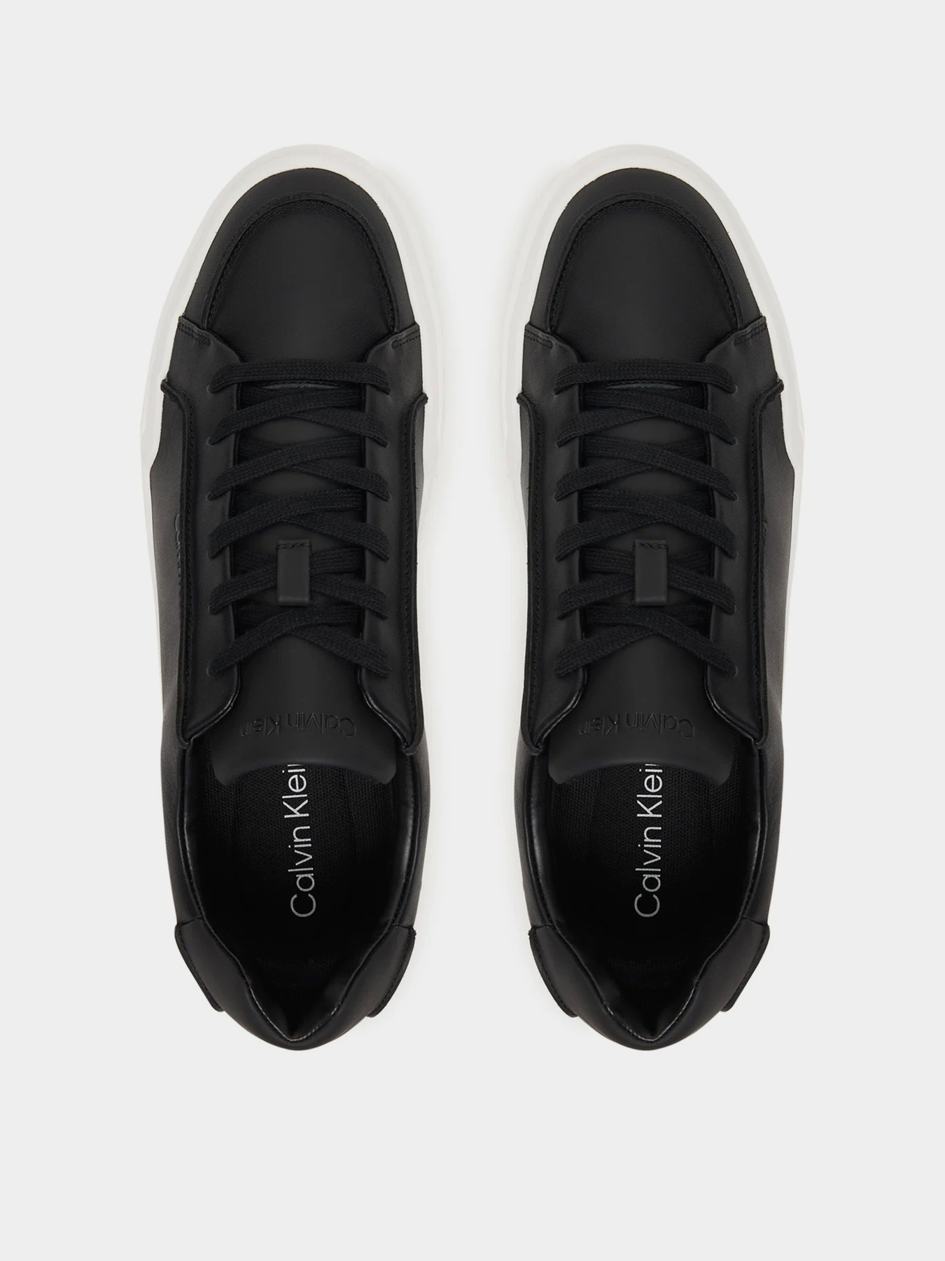 Кеди низькі Calvin Klein CHUNKY CUPSOLE LACE UP LTH PIN модель YM0YM01454-0GM Фото